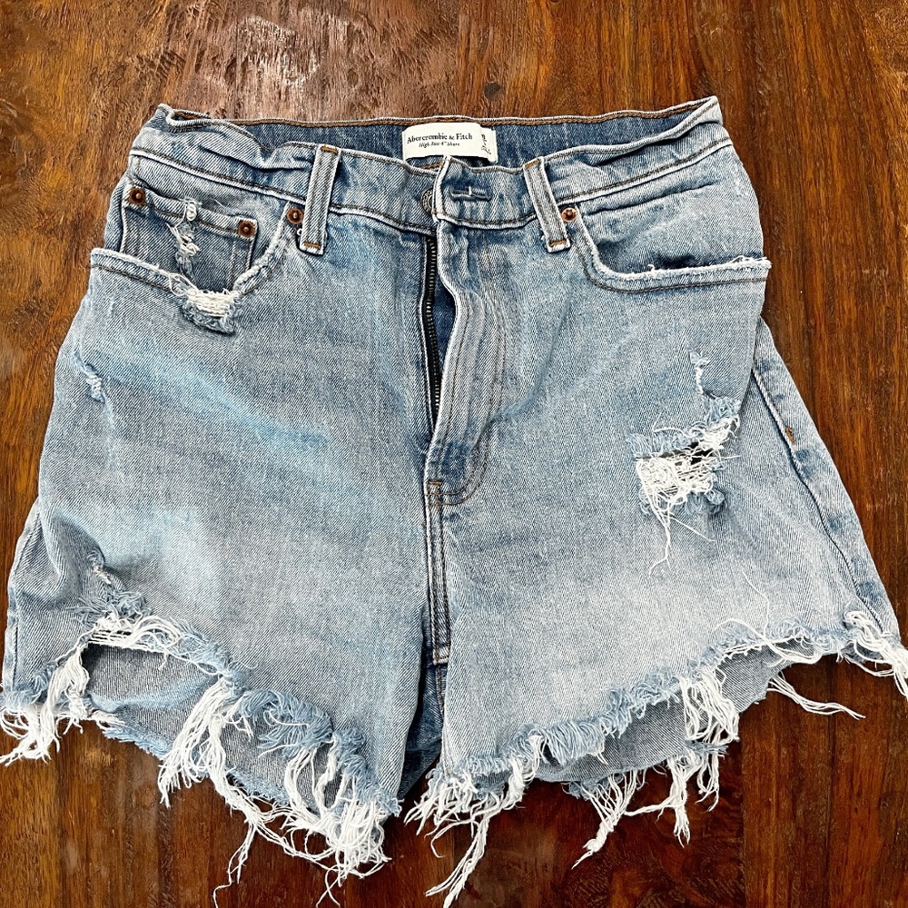 Abercrombie & Fitch Curve Love High Rise 4" Short
